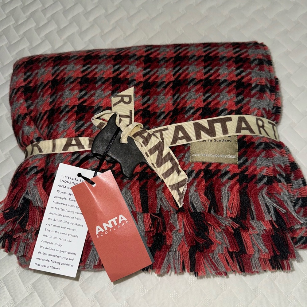 Anta made in Scotland merino wool blanket